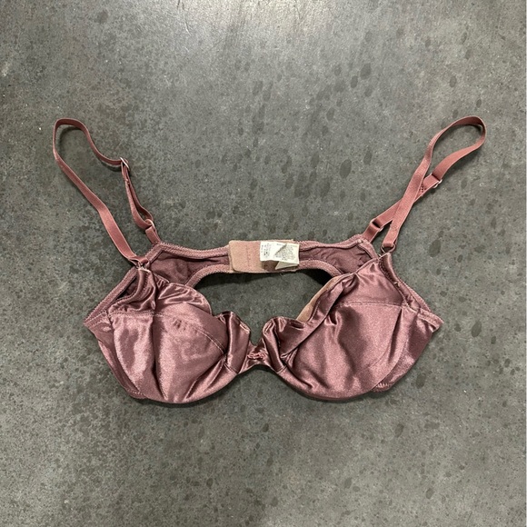 VTG CHRISTIAN DIOR Scalloped Push-up Bra 34B - Picture 1 of 5